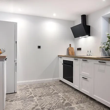 Spacious 130 Sqm With Master Bedroom On Alsace Wine Route, Easy Access, Private Garage